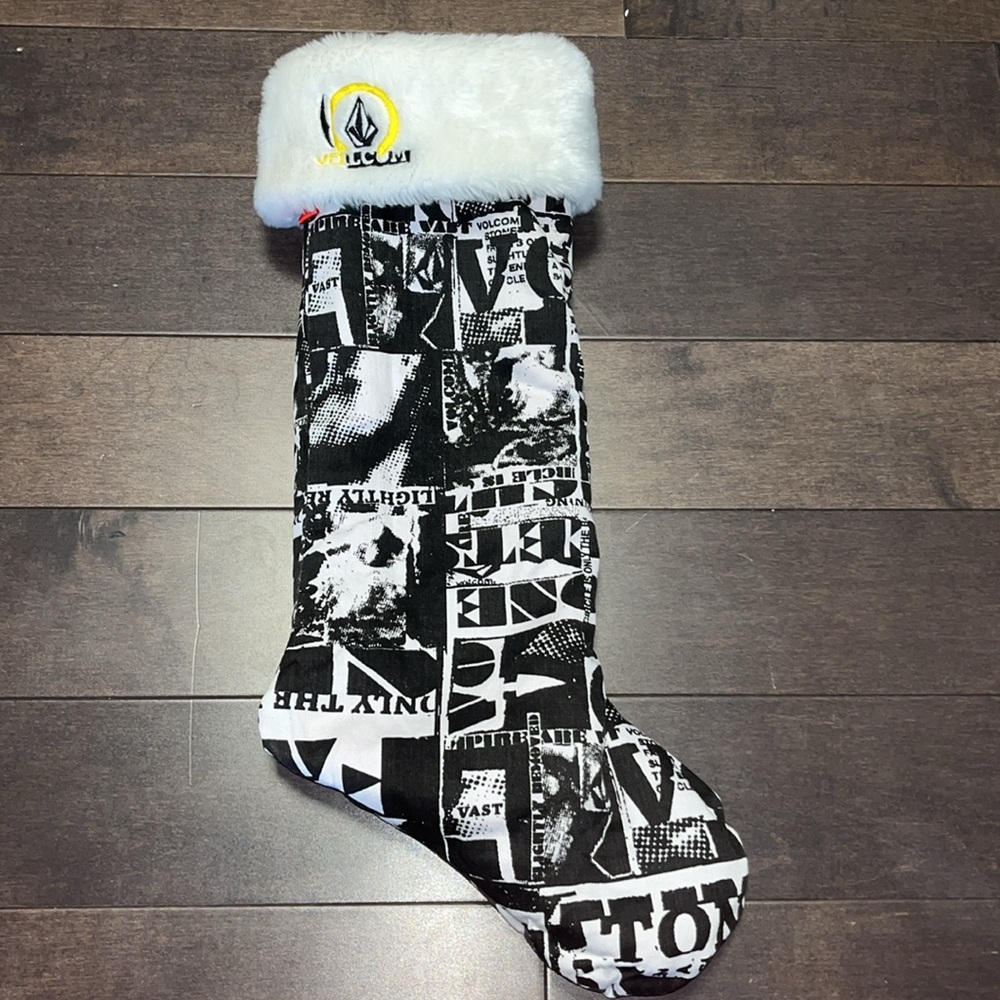 Volcom Santa Stocking reversible